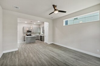 226 Rainbow Dr in San Antonio, TX - Building Photo - Building Photo