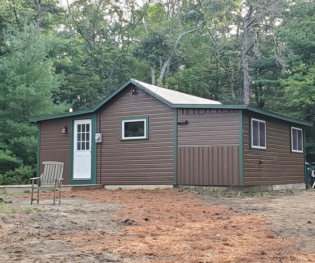 property at 12 Summit Rd