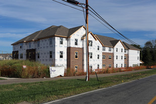 Maple Brook at Golden Pond West in Kent, OH - Building Photo