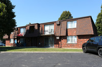 Sunset Court Apartments photo'