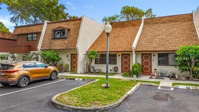 2133 N 14th Ave in Hollywood, FL - Building Photo - Building Photo