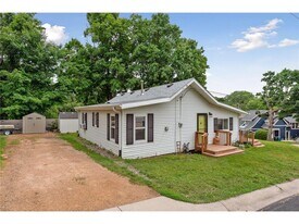 4556 Island View Dr in Mound, MN - Building Photo