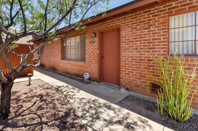 property at 3208 E Terra Alta Blvd