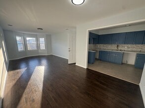 1057 Bond St in Elizabeth, NJ - Building Photo - Building Photo