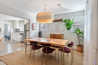 1249 W 56th St in Los Angeles, CA - Building Photo - Building Photo