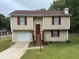 5144 Fairforest Dr in Stone Mountain, GA - Building Photo