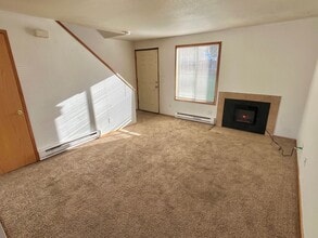 5153-5159-5159 NE Killingsworth St in Portland, OR - Building Photo - Building Photo