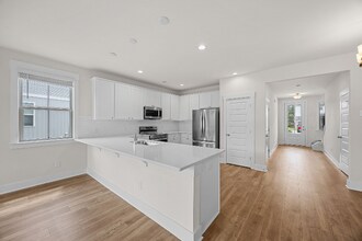 7668 Park Gate Dr in North Charleston, SC - Building Photo - Building Photo
