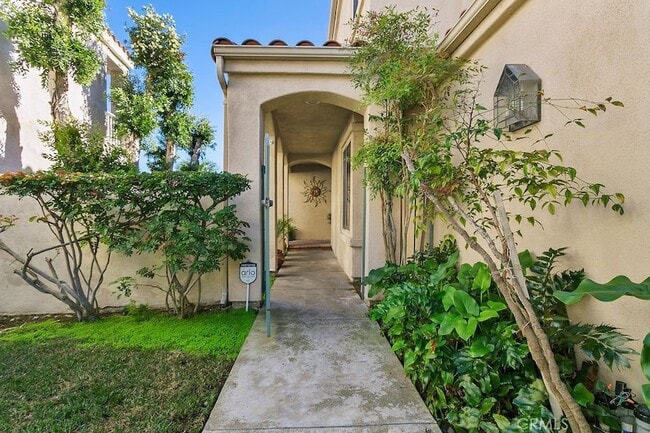 30942 Calle Moraga in Laguna Niguel, CA - Foto de edificio - Building Photo