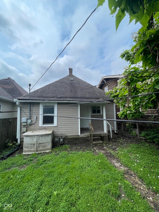1512 English Ave in Indianapolis, IN - Building Photo - Building Photo
