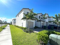 23420 SW 131st Ave in Homestead, FL - Foto de edificio - Building Photo