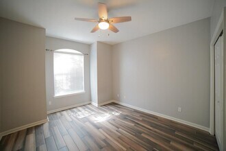 5434 Hampton Hill Cir in Tallahassee, FL - Building Photo - Building Photo