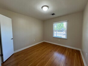 4526 Calhoun Ave in Los Angeles, CA - Building Photo - Building Photo