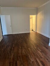 1 E Chase St, Unit 401 in Baltimore, MD - Building Photo - Building Photo