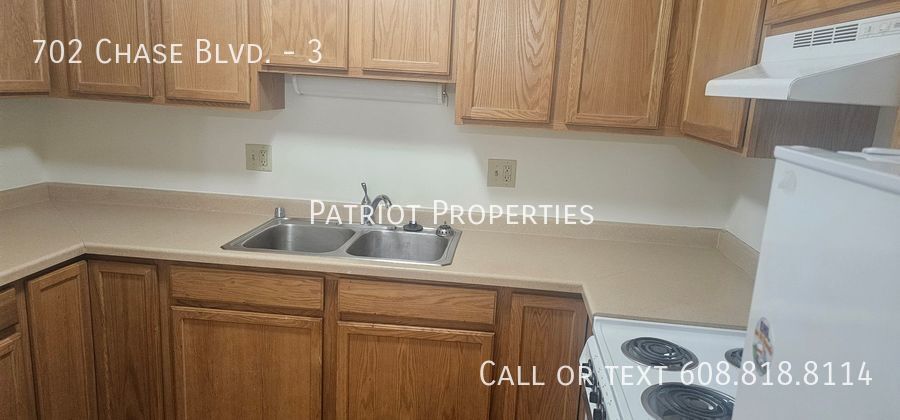 702 Chase Blvd, Unit 3 in Sun Prairie, WI - Building Photo
