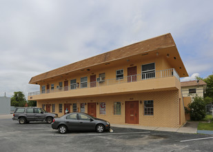 3611 N Dixie Hwy in Oakland Park, FL - Building Photo - Building Photo