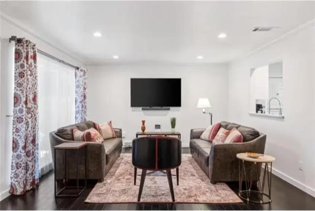 3545 Northwest Pkwy in Dallas, TX - Building Photo