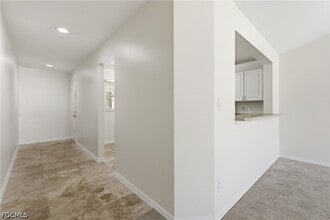 600 Squire Cir in Naples, FL - Building Photo - Building Photo