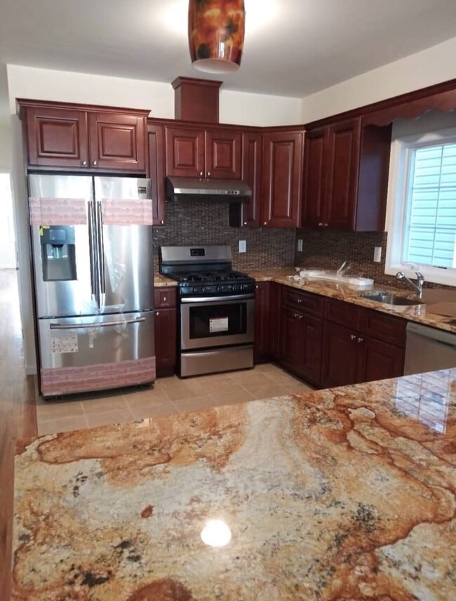 111 7th St, Unit 2F in Harrison, NJ - Building Photo - Building Photo