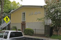 Building Photo - SUR Apartments at 1321 E in Sacramento, California