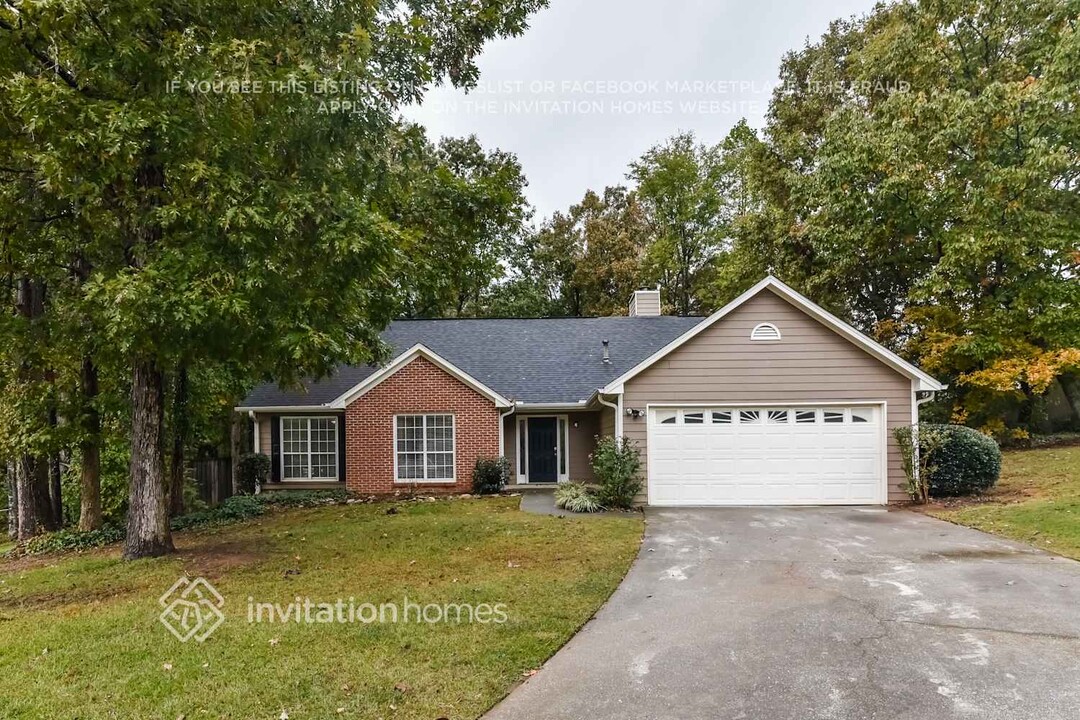 2271 Bankston Cir in Snellville, GA - Foto de edificio