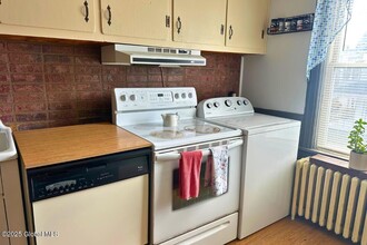 48 Arnold Ave in Amsterdam, NY - Building Photo - Building Photo