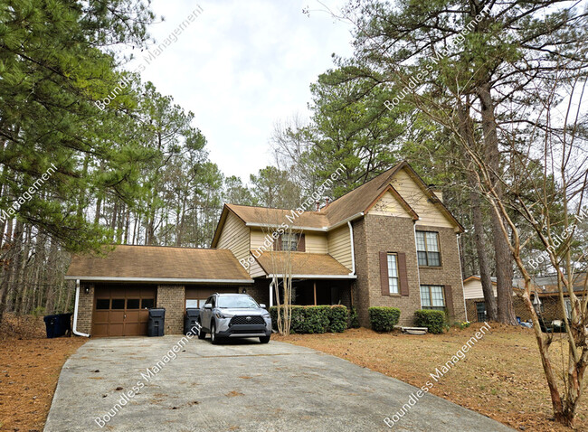 property at 371 River Oak Dr