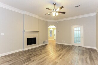 6507 Stetter Dr in Arlington, TX - Building Photo - Building Photo