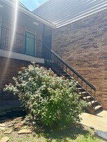 8109 Skillman St in Dallas, TX - Building Photo
