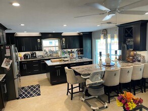 4670 NW 113th Ave in Sunrise, FL - Building Photo - Building Photo