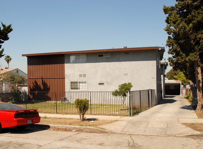 6733 Lemp Ave in North Hollywood, CA - Building Photo - Building Photo