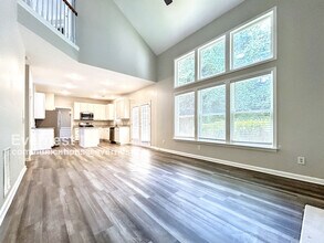 3325 Hidden Trail Rd SE in Smyrna, GA - Building Photo - Building Photo