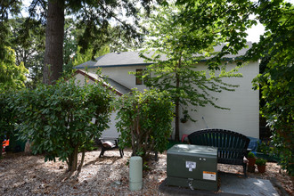 4600 SE Ina Ave in Milwaukie, OR - Building Photo - Building Photo