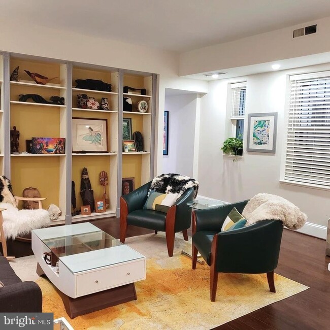 2127 California St NW in Washington, DC - Building Photo - Building Photo