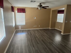 9492 N 82nd Glen in Peoria, AZ - Building Photo - Building Photo