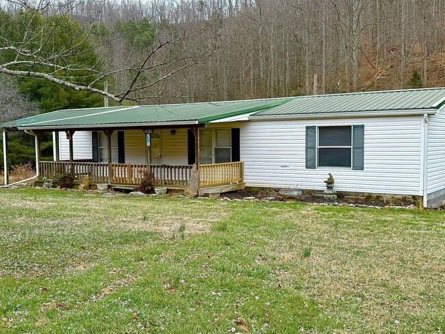 14383 Yuma Rd in Gate City, VA - Building Photo - Building Photo