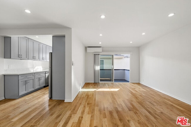 1425 N Harper Ave in West Hollywood, CA - Building Photo - Building Photo