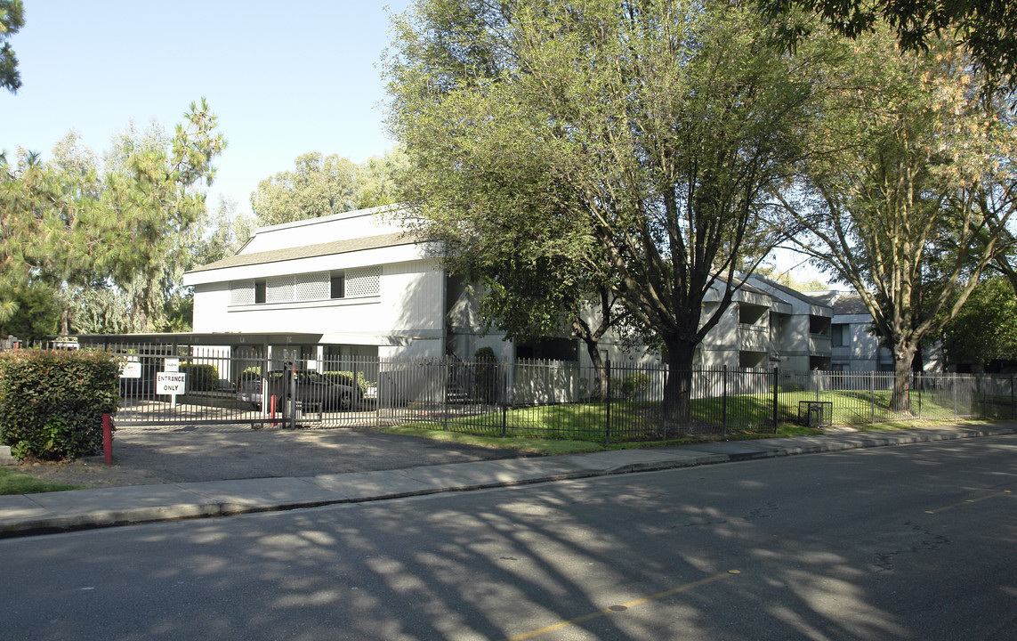 Plymouth Bay Apartments in Stockton, CA - Building Photo