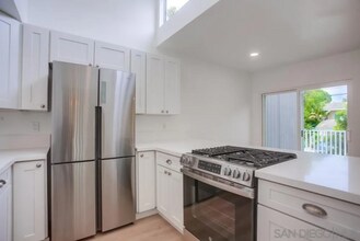 743 Bonair Way in San Diego, CA - Building Photo - Building Photo