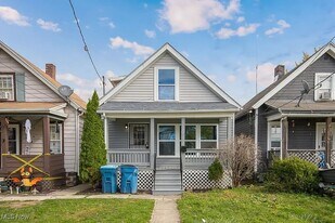 1037 Washington Ave in Lorain, OH - Building Photo