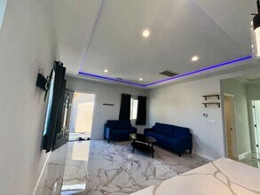 11295 Stratford Dr in Garden Grove, CA - Building Photo - Building Photo