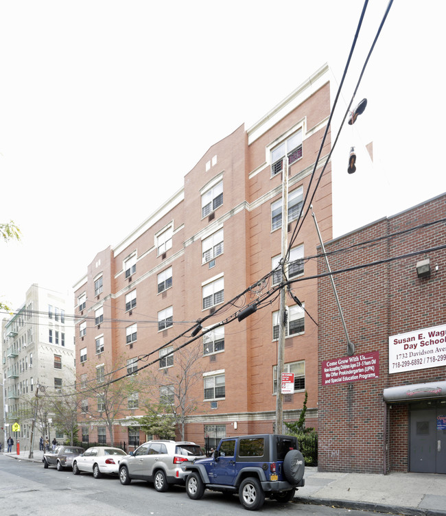 1750 Davidson Ave in Bronx, NY - Building Photo - Building Photo