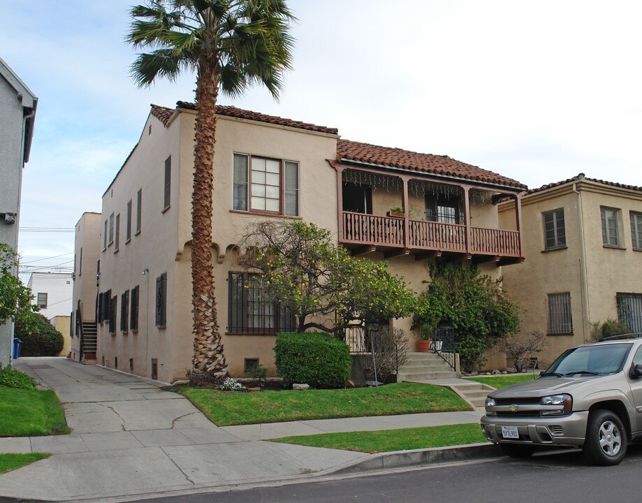 326 N Stanley Ave in Los Angeles, CA - Building Photo