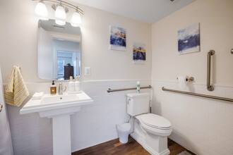 The Glen at Kensington in Kensington, MD - Building Photo - Interior Photo