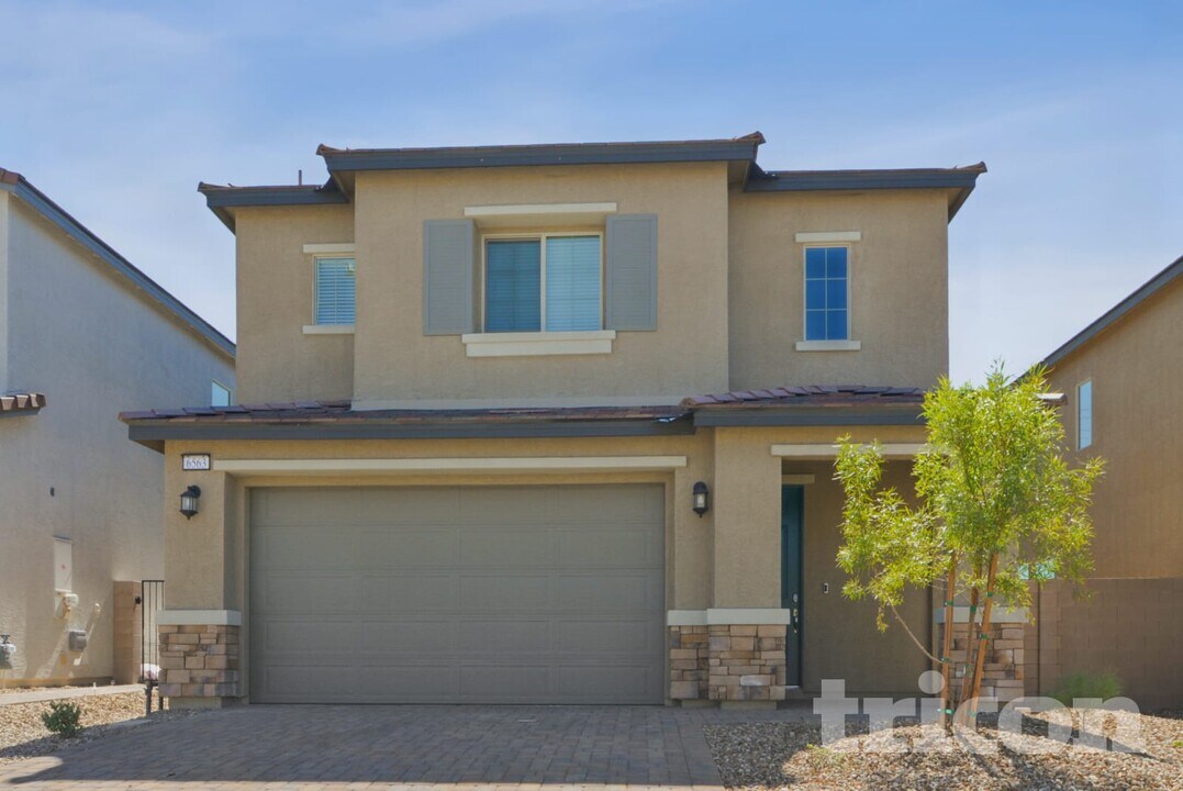 6563 Smithville Ave in Las Vegas, NV - Building Photo