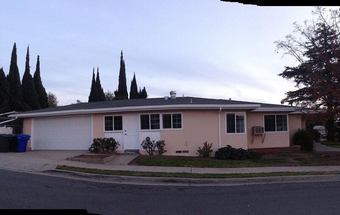 2835 Washington St in Lemon Grove, CA - Foto de edificio