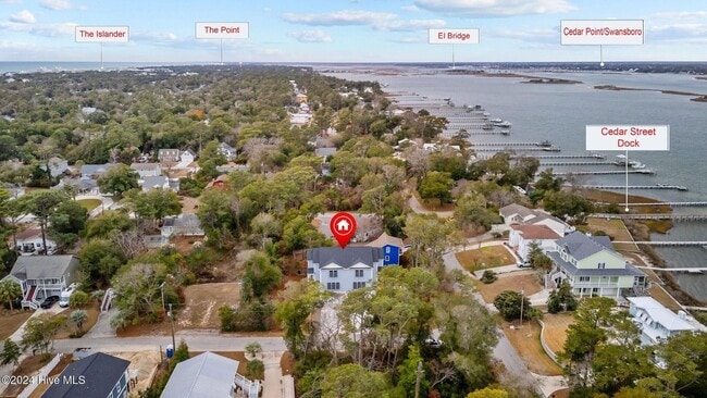property at 331 Live Oak St