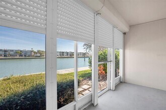 7625 Sun Island Dr S in South Pasadena, FL - Building Photo - Building Photo