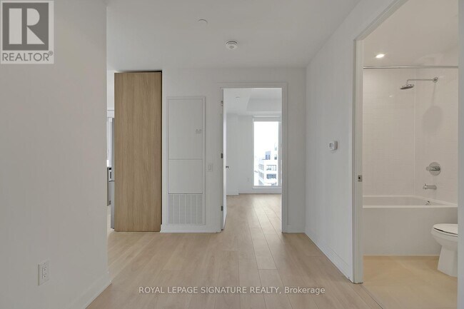 130 River St in Toronto, ON - Building Photo - Building Photo