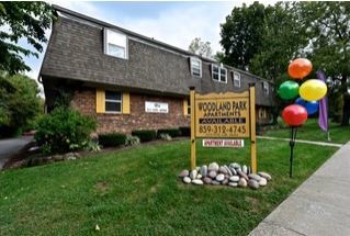 Woodland Park Apartments - UTILITIES INCLUDED in Lexington, KY - Building Photo - Building Photo